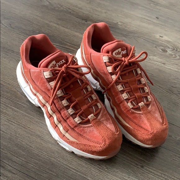 peach air max 95